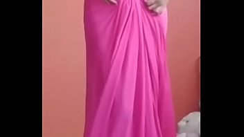 Pink saree without blouse